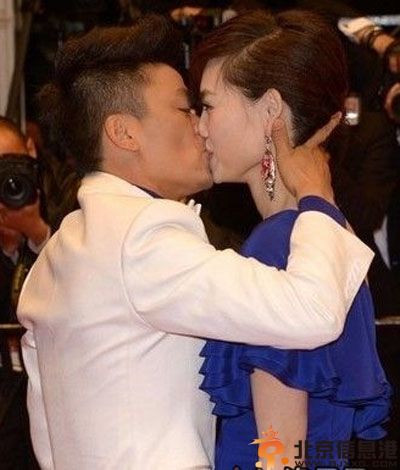 王宝强儿子女儿正面照片真容曝光 妻子马蓉微博资料家世背景