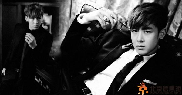 Nichkhun Horvejkul女友黄美英个人资料 其微博生活照曝光