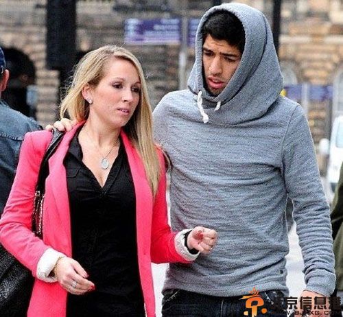 苏亚雷斯妻子索菲亚资料照片 苏亚雷斯为什么咬人受关注