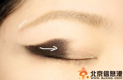 眼影怎么画好看 助你打造奢华欧美金属眼妆