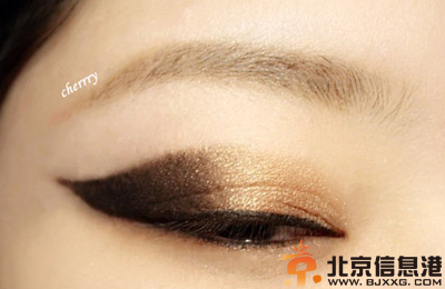 眼影怎么画好看 助你打造奢华欧美金属眼妆