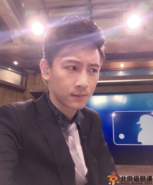 TVBS帅哥主播王博麟个人资料微博 被疑穿短裤人字拖播新闻