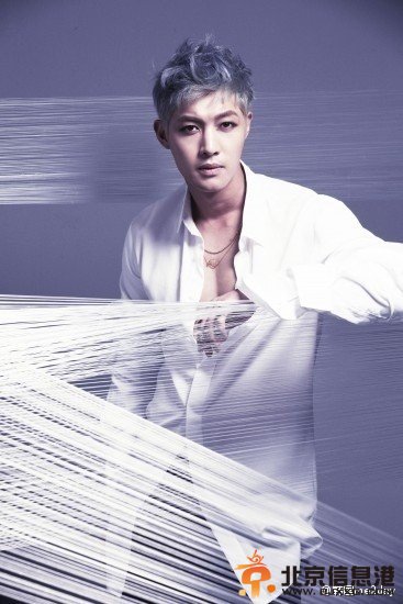 金贤重新单曲最新消息 金贤重新单曲夺日本公信榜日榜1位