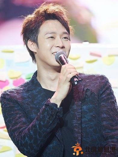 JYJ朴有天赴中国录制湖南卫视《快乐大本营》男神特辑