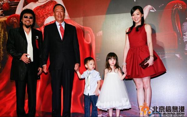 63岁郭台铭将再当爹 妻子曾馨莹已怀孕4个月 