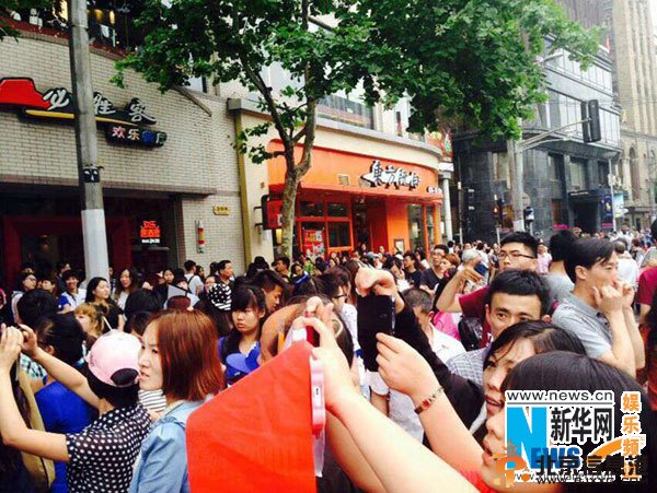 快男<a href='http://www.bjxxg.cn/ent/dianying/' target='_blank'><u>电影</u></a>《我就是我》上海点映黄牛炒票至2000元