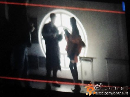 Super Junior李东海与Smile.G幼琳亲密合照曝光 电影《传闻》东海剧照曝光