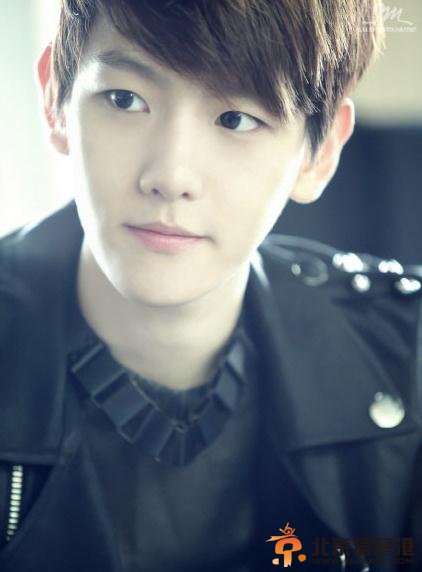 EXO边伯贤加盟出演综艺《Roommate》与朴灿烈共同居住