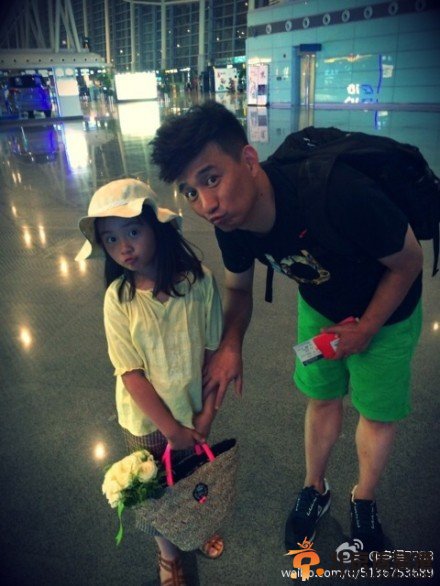 爸爸去哪儿第二季海量高清大图照片 五爸六娃搞怪扮鬼脸