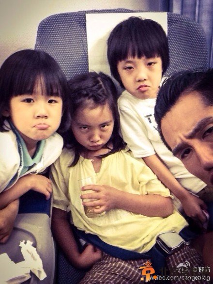 爸爸去哪儿第二季海量高清大图照片 五爸六娃搞怪扮鬼脸