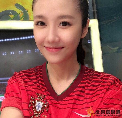 刘语熙穿谁球衣谁输!23日凌晨乌贼刘穿葡萄牙球衣大呼“现在穿谁谁赢的节奏”