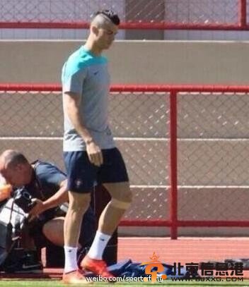 吐槽c罗新形象：c罗生死战前换再新发型被调侃“世界第一球星形象第一进球第二” 