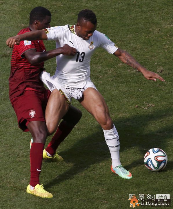 盘点世界杯尴尬一幕：加纳内裤门 淡定哥摸梅西脸 科特迪瓦门吃草 