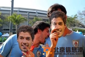 苏亚雷斯个人声明：没想咬人失去平衡后撞上对手