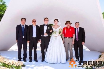 潘石屹儿子潘瑞婚礼现场超梦幻 新娘廖婧露胸艳照曝光美艳动人！