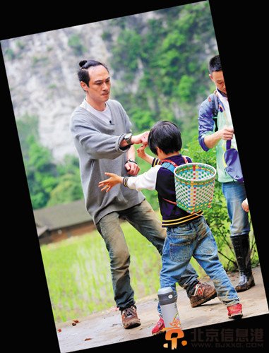 《爸爸2》引热议吴镇宇发脾气获封“<a href='http://www.bjxxg.cn/edu/' target='_blank'><u>教育</u></a>帝”