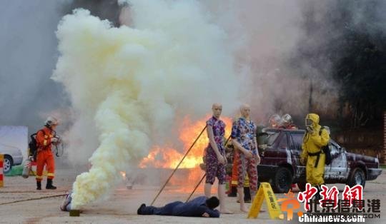 云南省举行“铁拳”反恐演练（组图）