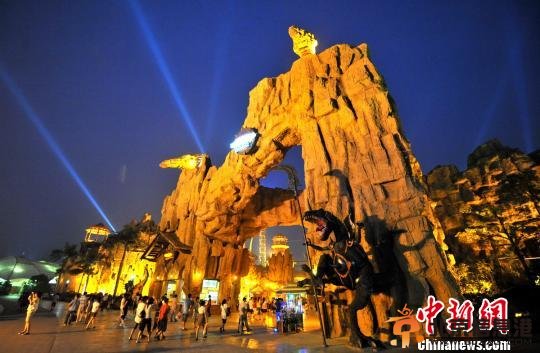 常州恐龙国际狂欢节启幕 游客直呼大饱眼福(图)