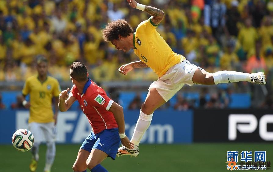 巴西赢点球大战淘汰智利进八强 暴露隐患进决赛堪忧