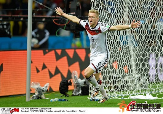 许尔勒加时赛破门(Osports全<a href='http://www.bjxxg.cn/sports/' target='_blank'><u>体育</u></a>版权所有 严禁转载)