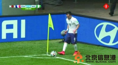 法国大将和角旗杆同高！罕见神图点亮赛场