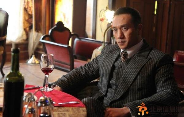 黄觉演绎男神级抗日英雄