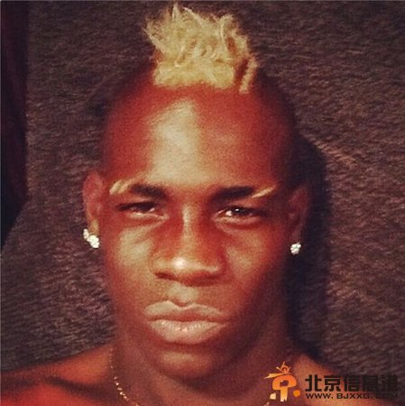 巴神雷人新发型