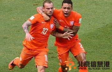 荷兰121分钟换门将 点球4-3哥斯达黎加