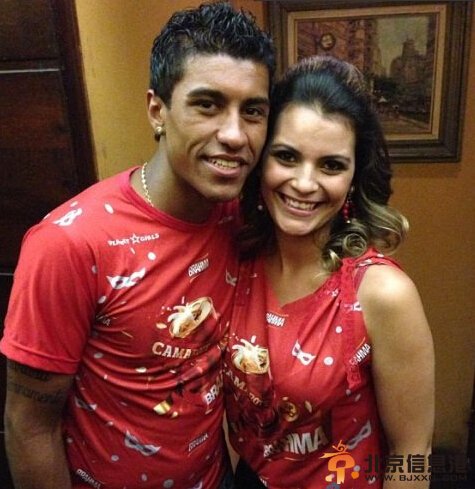 内马尔女友领衔巴西太太团个个美丽迷人 