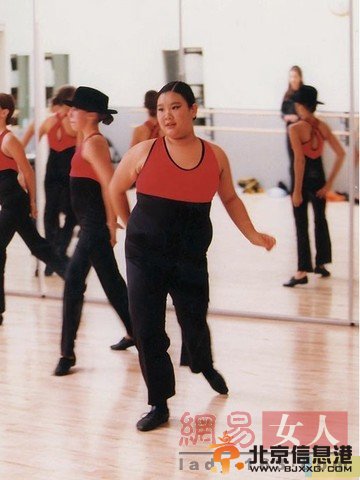 “励志姐”郑欣宜胖回180斤 胖女人体重如弹簧且减且珍惜