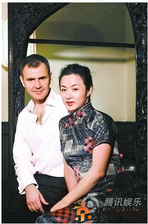 舞蹈家金星变性前男儿身军装照 变性手术照片曝光（组图）