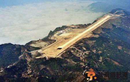 广西建在山顶的机场预计8月通航 全球最窄跑道之一