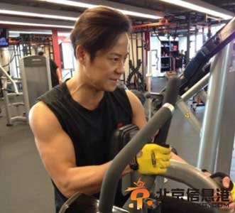 张耀扬与蔡一杰断背关系曝光 被三任女友伤透心