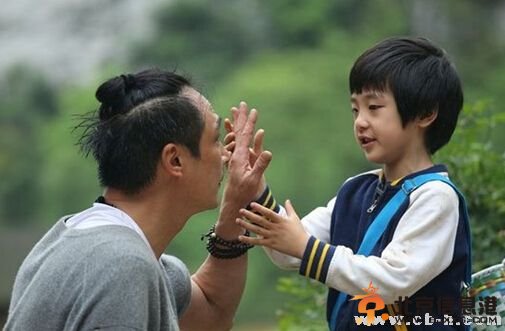 林志颖父子PK陆毅父女 从《爸爸去哪儿》看爸爸该怎么和孩子们相处