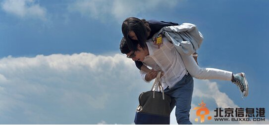 《绝爱》李光洁张歆艺拍吻戏仍尴尬