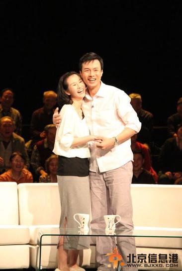 错儿热播 朱铁与叶亮一见钟情