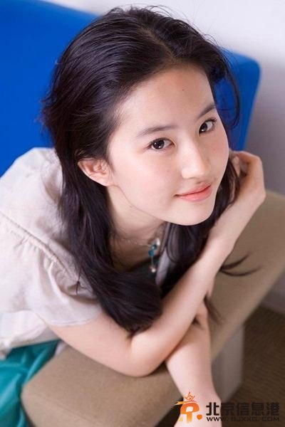 家世背景非常雄厚 揭娱乐圈中真正的千金小姐