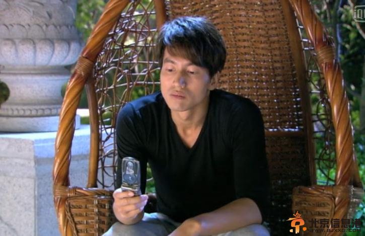 恋恋不忘厉仲谋用的<a href='http://www.bjxxg.cn/tech/shouji/' target='_blank'><u>手机</u></a>品牌及价格