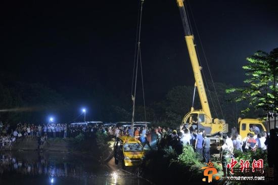 湖南湘潭校车事故：5名遇难幼儿家庭各获赔56万