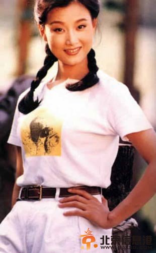 宋祖英自曝和老公一见钟情 宋祖英原名宋六英揭其成名前不为人知的秘密【组图】