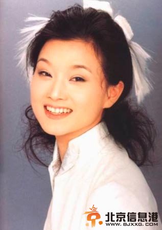 宋祖英自曝和老公一见钟情 宋祖英原名宋六英揭其成名前不为人知的秘密【组图】