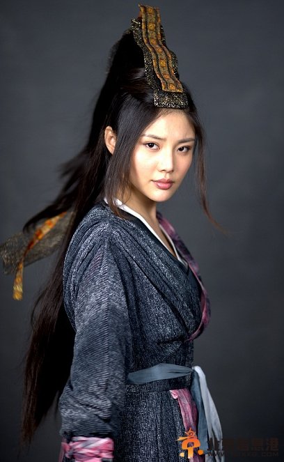  徐冬冬《欢天喜地俏冤家》热拍造型酷似东方不败