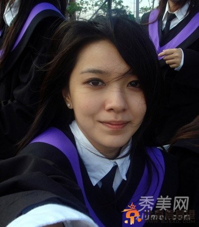 郭采洁大学毕业照小清新迷死人 女星毕业照造型大PK