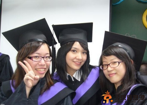 郭采洁大学毕业照曝光 女神也有小清新一面