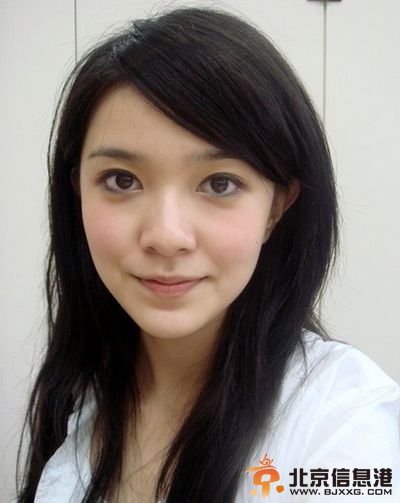 郭采洁大学毕业照曝光 霸气女王顾里秒变清新女神