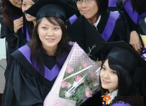 郭采洁大学毕业照曝光 霸气女王顾里秒变清新女神