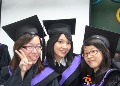 郭采洁大学毕业照曝光 霸气女王顾里秒变清新女神