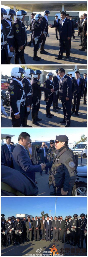 习近平临时要求停车，来到骑警们面前，同他们一一握手道别表示感谢，并合影。