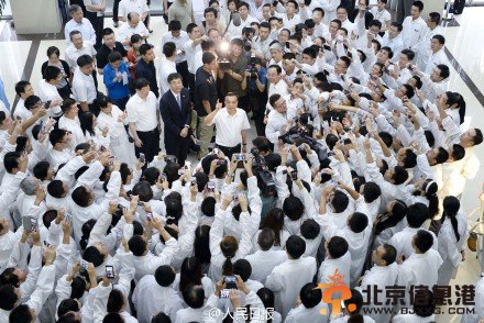 企业家大胆“提要求”，李克强当场作承诺