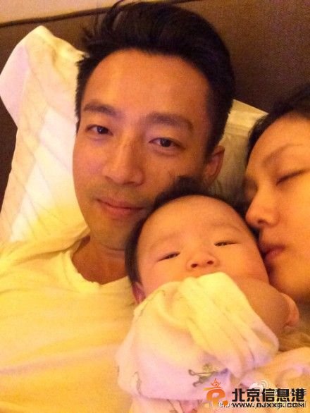 汪小菲、大S和女儿的温馨瞬间